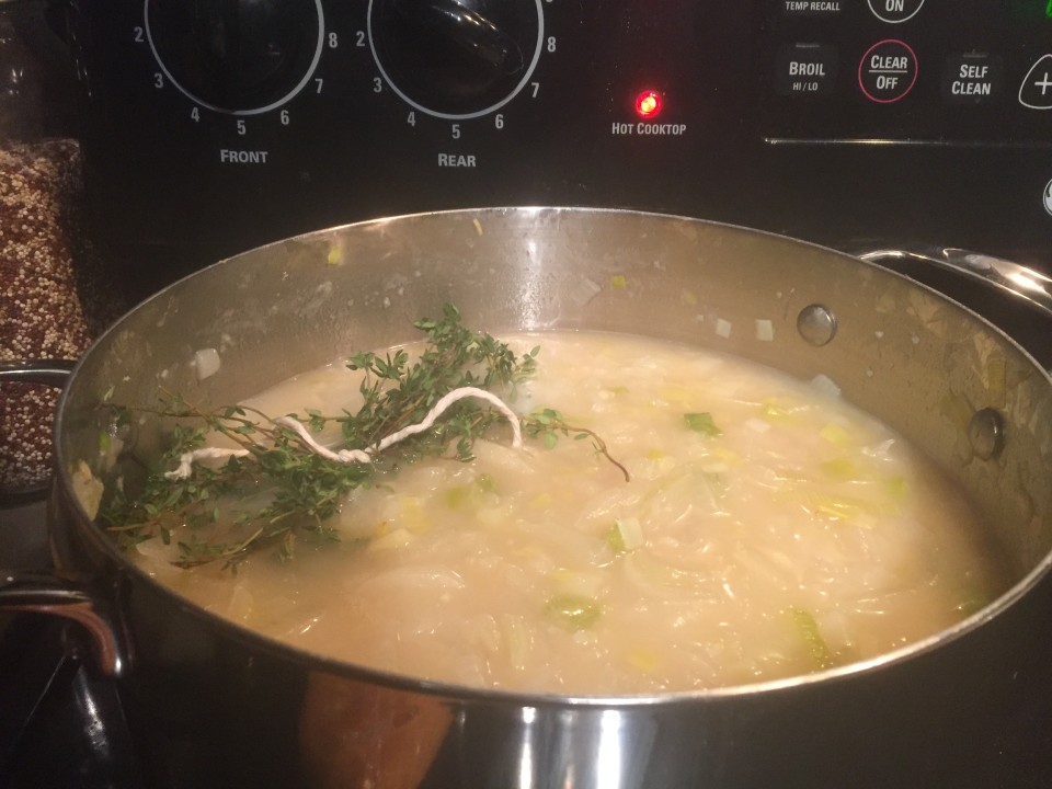 https://eatbreathelove.net/2016/03/soup-sundays-creamy-onion-soup/