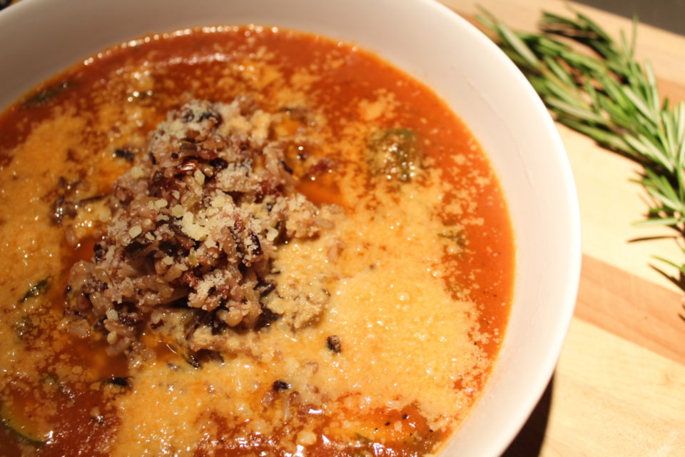 https://eatbreathelove.net/2017/04/tomato-spinach-wild-rice-soup/