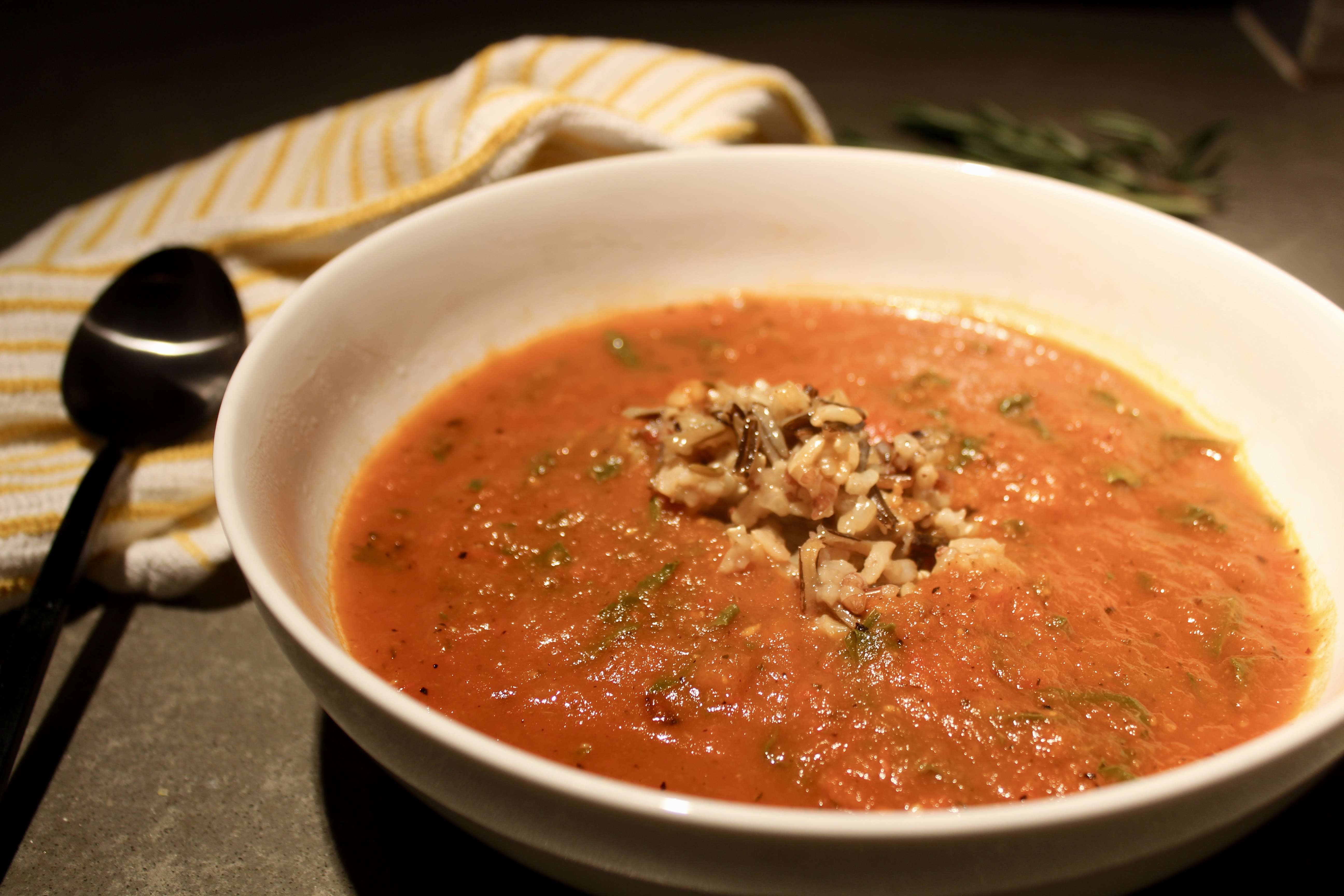 soup sundays: tomato, spinach and wild rice soup